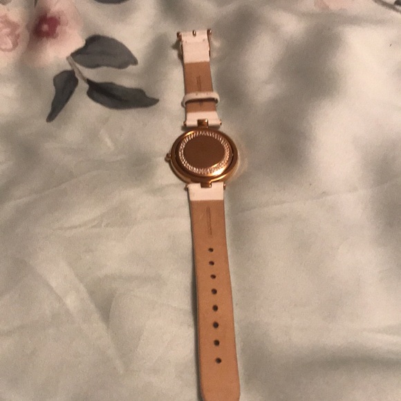 White BCBGMAXAZRIA watch - Picture 8 of 9